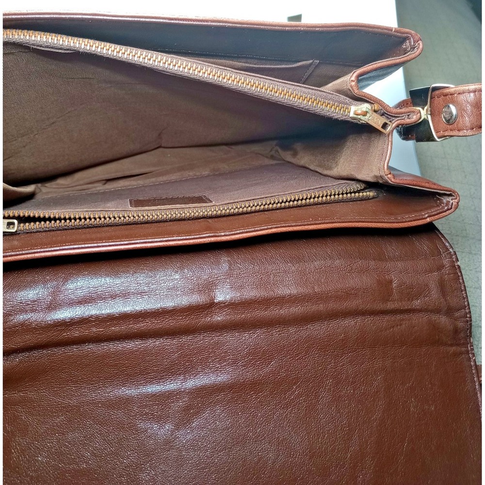 Vintage Saks 5th Avenue Brown Leather Shoulder Bag – Gold Tone Buckle Crossbody - Picture 4 of 9